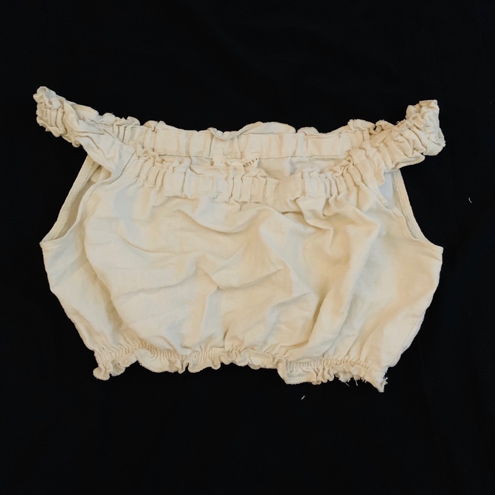 Cream crop top size s